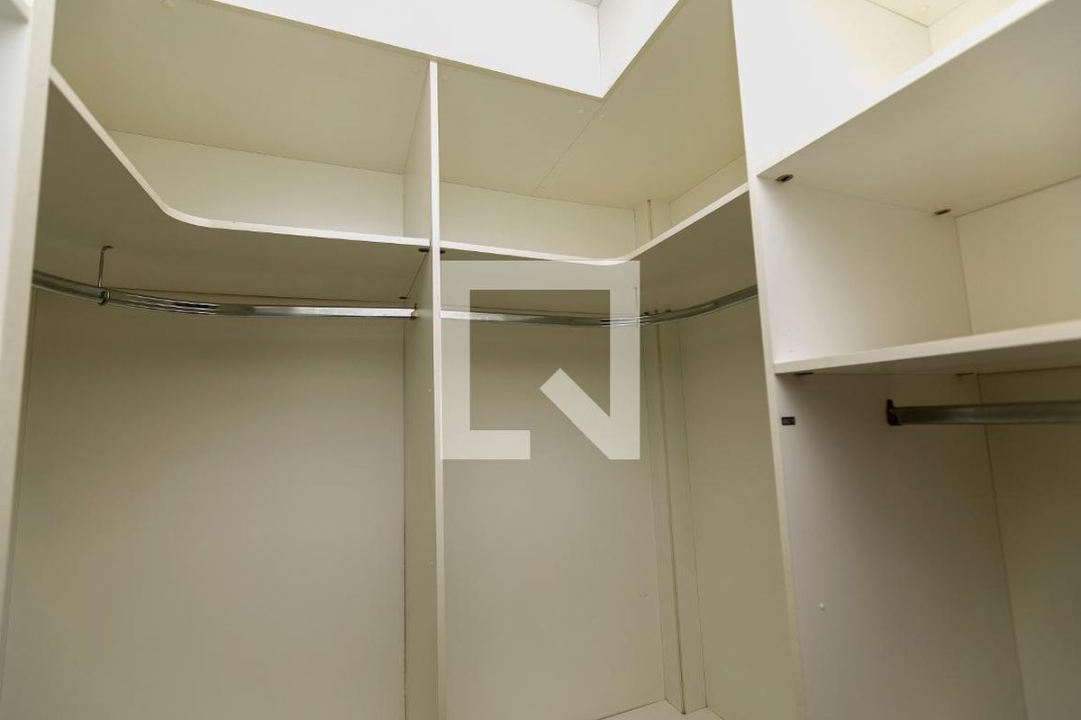 Casa à Venda - Fazenda Santa Cândida, 3 Quartos,  180 m2 em , Campinas - sp | SoloBR