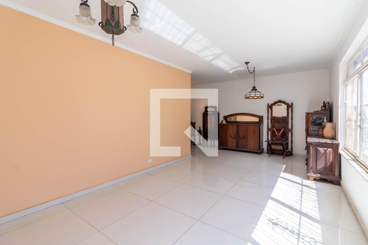 Casa, 3 quartos, 182 m² - Foto 2