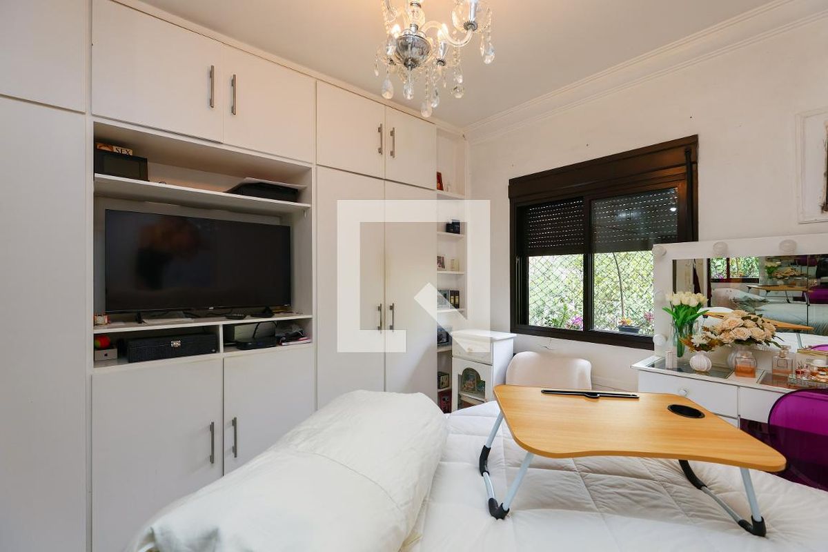 Apartamento, 3 quartos, 140 m² - Foto 10