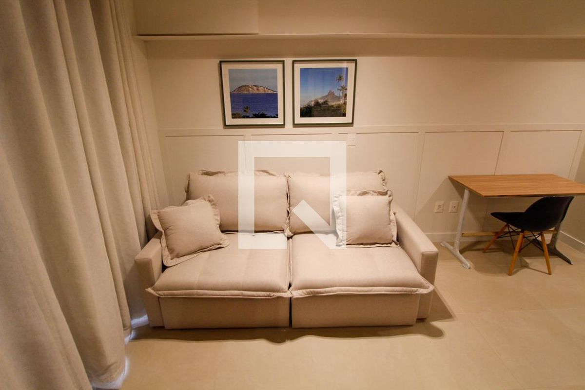 Apartamento à Venda - Bosque, 1 Quarto,  46 m2 em , Campinas - sp | SoloBR