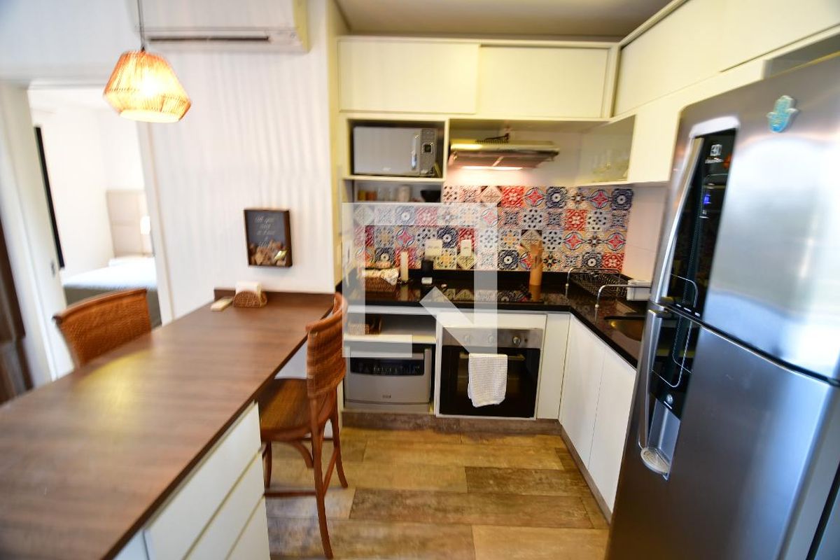 Apartamento à Venda - Cambuí, 1 Quarto,  40 m2 em , Campinas - sp | SoloBR
