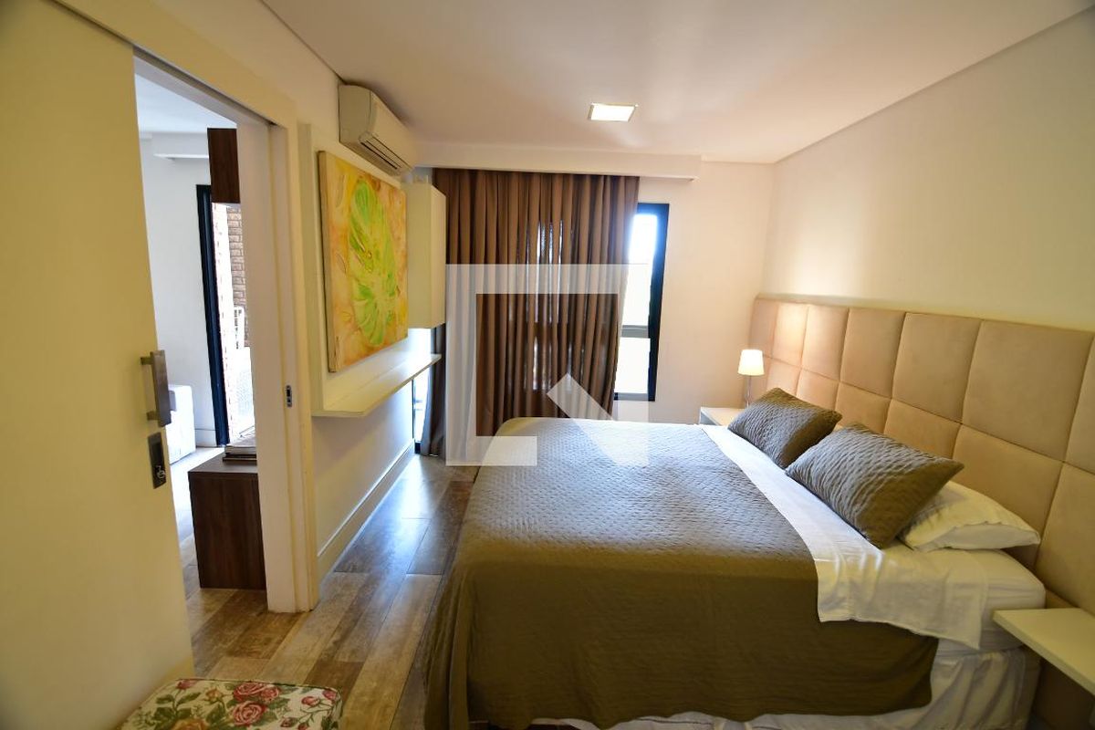 Apartamento à Venda - Cambuí, 1 Quarto,  40 m2 em , Campinas - sp | SoloBR