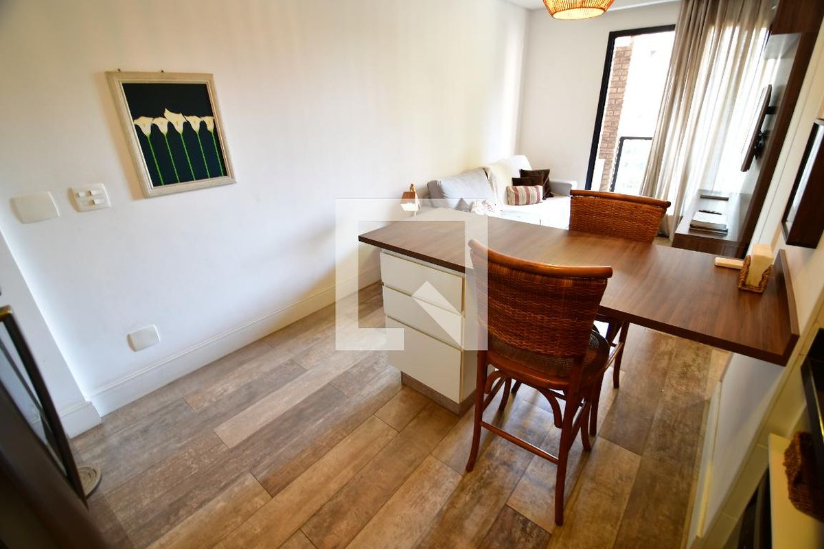 Apartamento à Venda - Cambuí, 1 Quarto,  40 m2 em , Campinas - sp | SoloBR