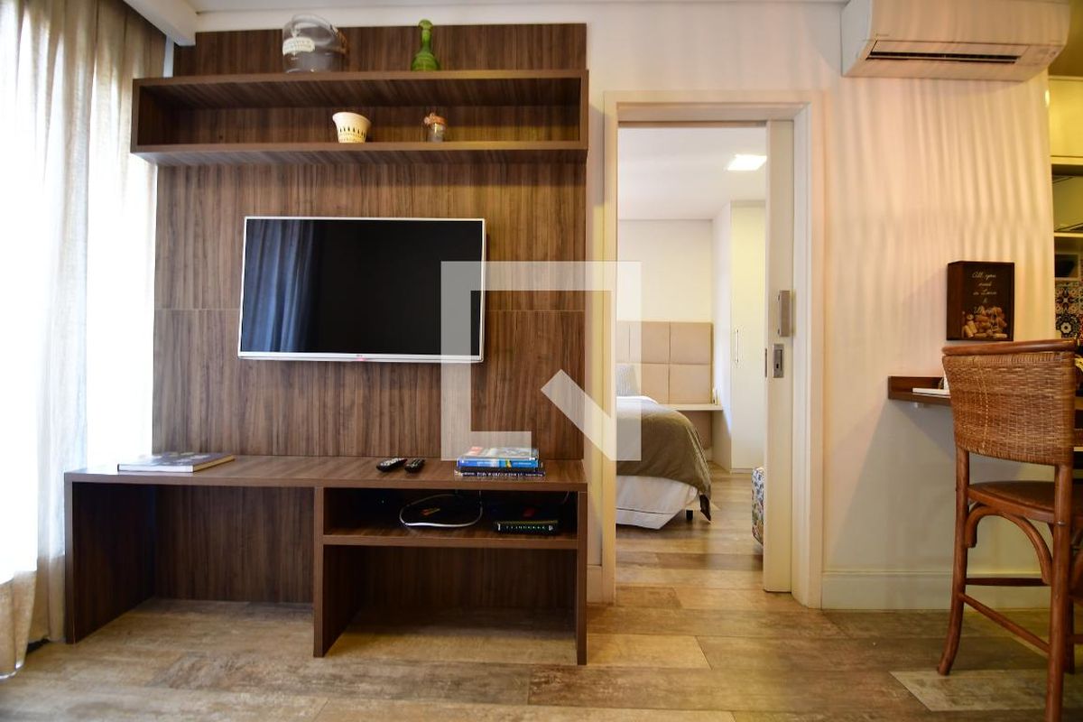 Apartamento à Venda - Cambuí, 1 Quarto,  40 m2 em , Campinas - sp | SoloBR