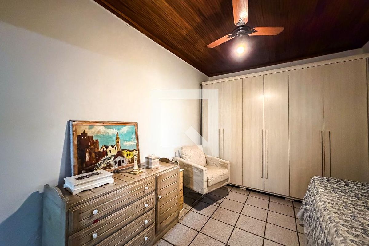 Casa, 5 quartos, 230 m² - Foto 24