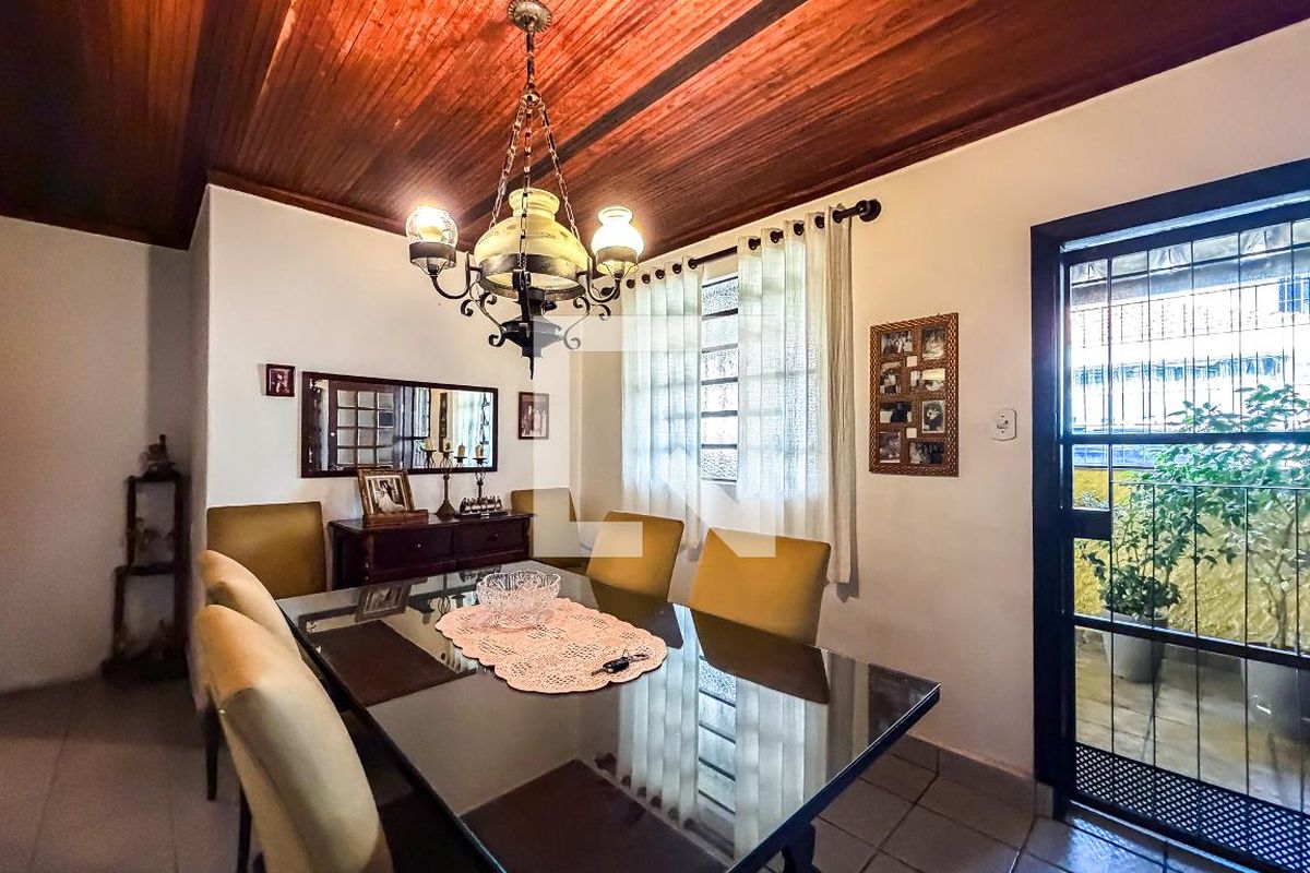 Casa, 5 quartos, 230 m² - Foto 9