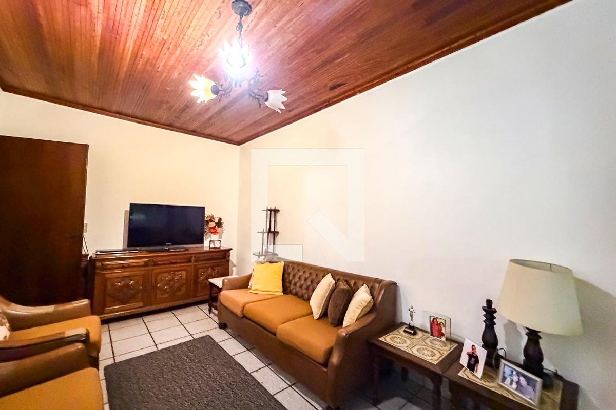Casa, 5 quartos, 230 m² - Foto 4