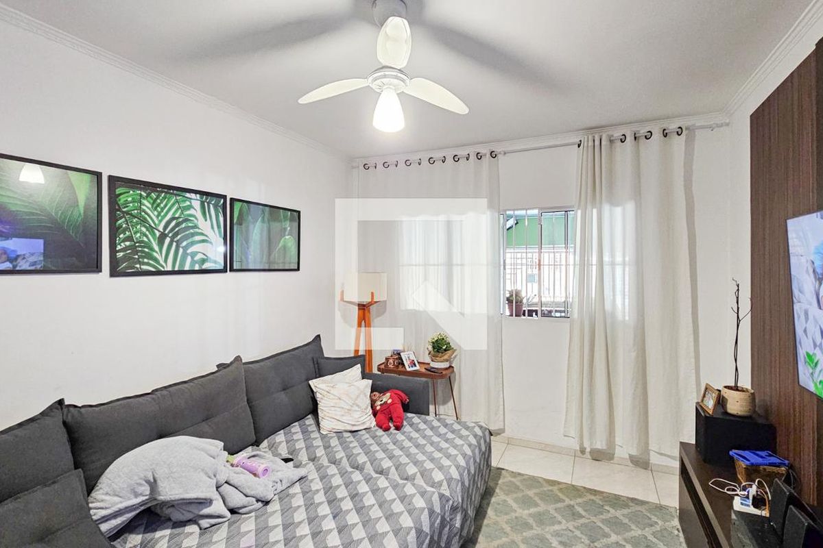 Casa, 3 quartos, 243 m² - Foto 1