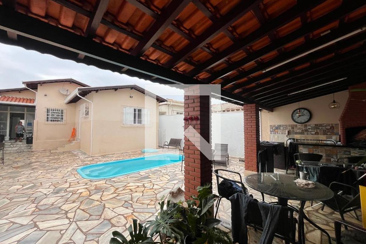 Casa à Venda - Parque Prado, 3 Quartos,  300 m2 em , Campinas - sp | SoloBR