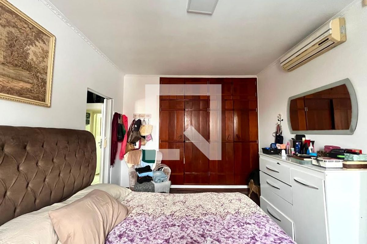 Casa à Venda - Parque Prado, 3 Quartos,  300 m2 em , Campinas - sp | SoloBR