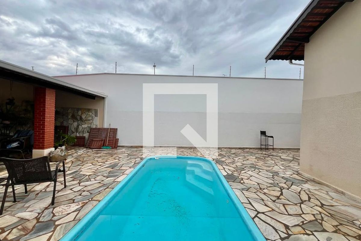 Casa à Venda - Parque Prado, 3 Quartos,  300 m2 em , Campinas - sp | SoloBR