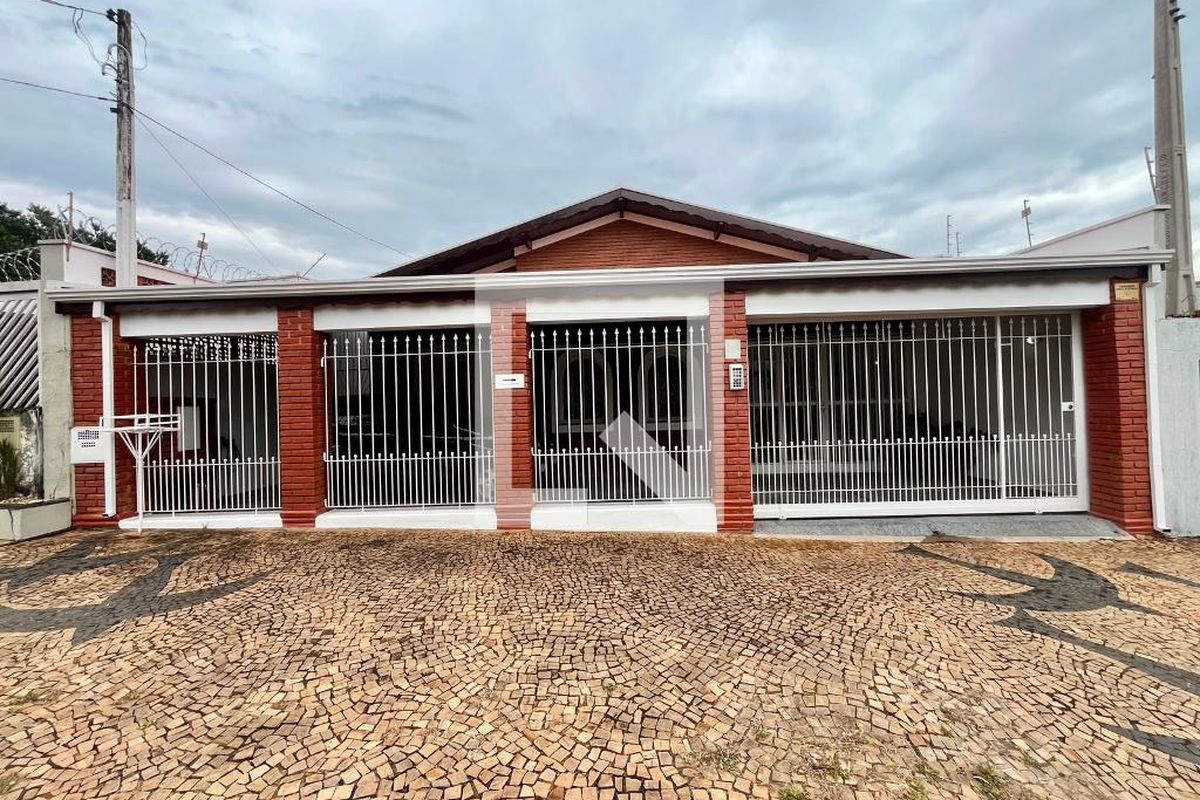 Casa à Venda - Parque Prado, 3 Quartos,  300 m2 em , Campinas - sp | SoloBR