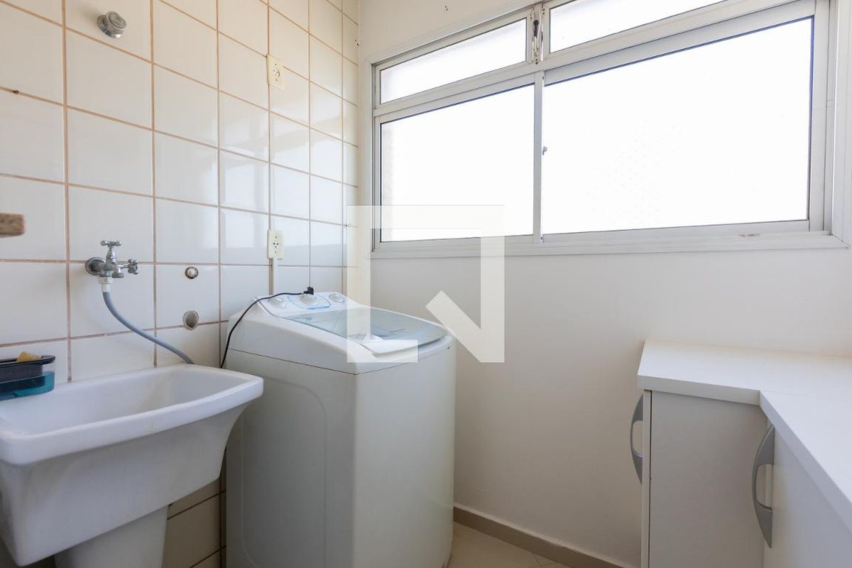 Apartamento à Venda - Mansões Santo Antônio, 2 Quartos,  60 m2 em , Campinas - sp | SoloBR