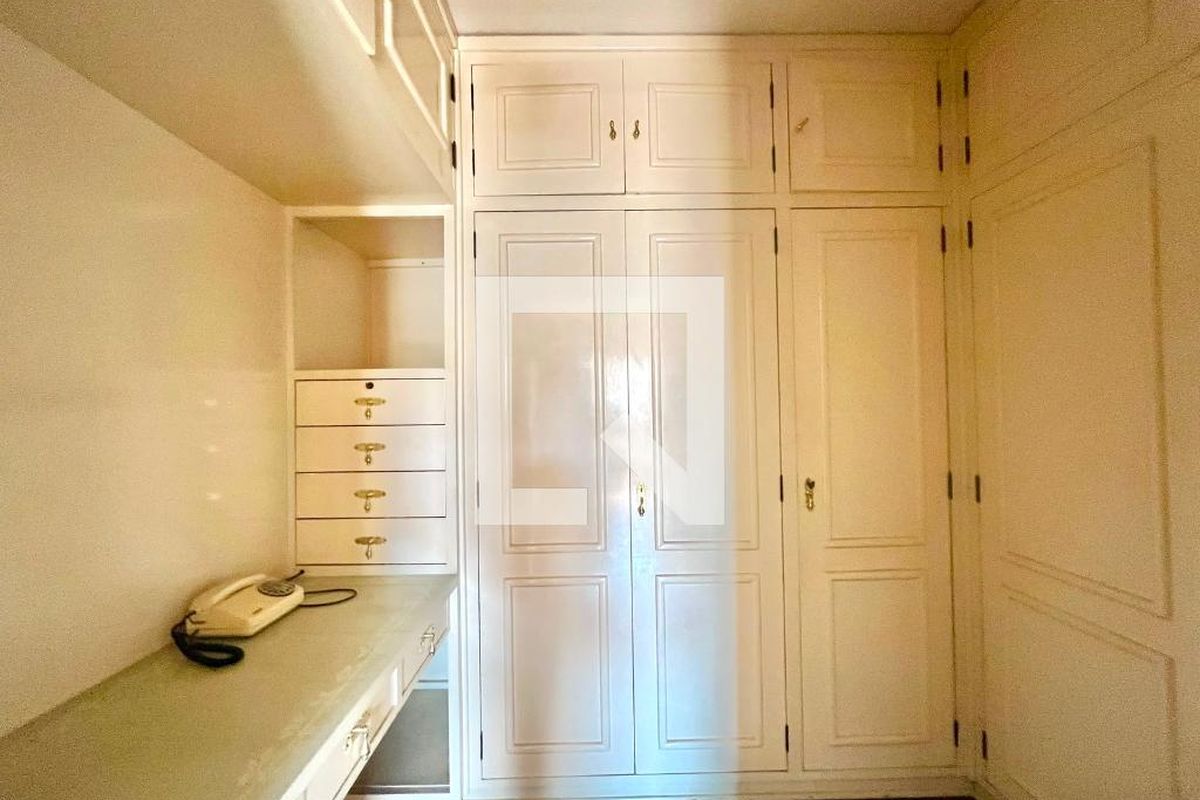 Apartamento à Venda - Cambuí, 4 Quartos,  360 m2 em , Campinas - sp | SoloBR