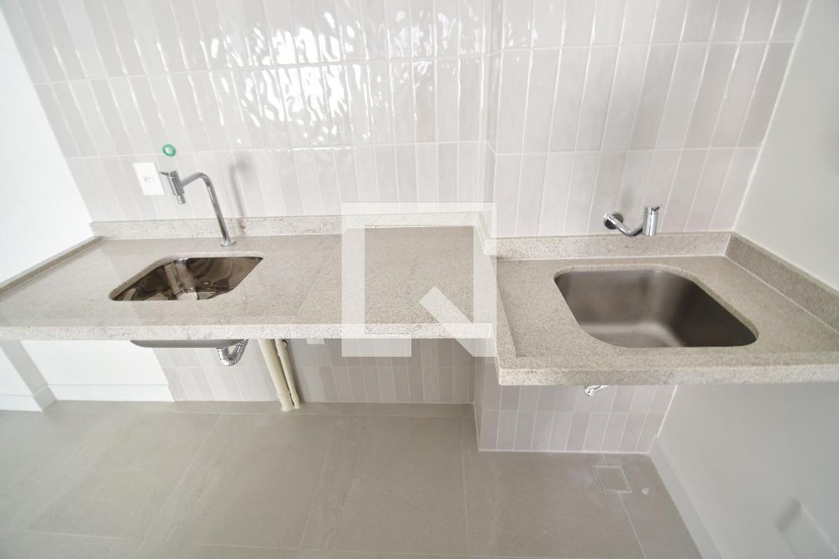 Apartamento à Venda - Bosque, 1 Quarto,  46 m2 em , Campinas - sp | SoloBR