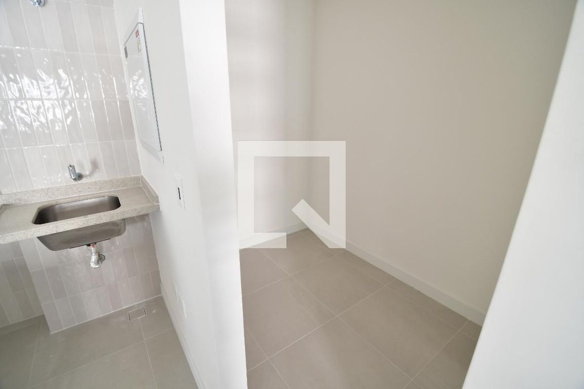 Apartamento à Venda - Bosque, 1 Quarto,  46 m2 em , Campinas - sp | SoloBR