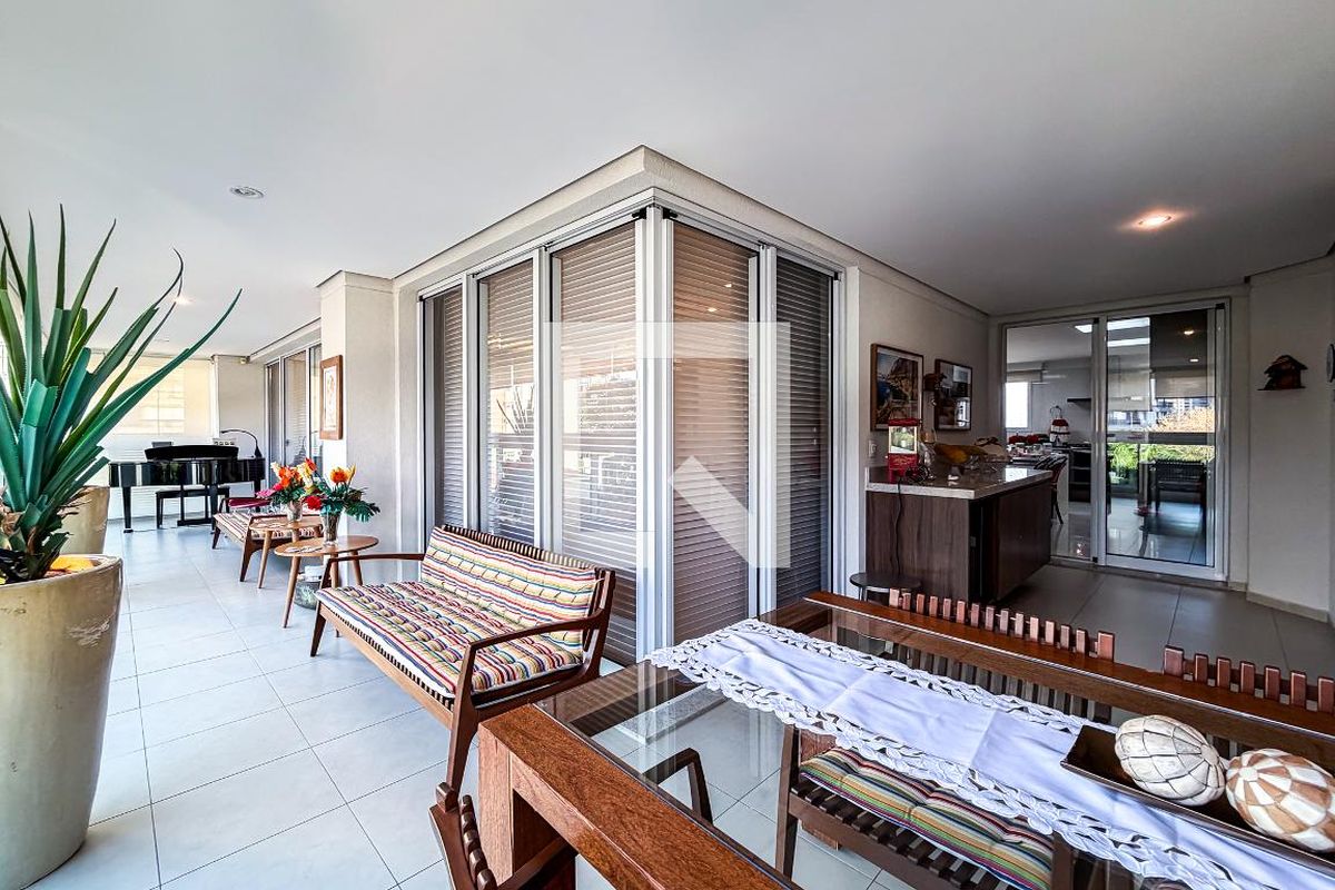 Apartamento, 3 quartos, 224 m² - Foto 14