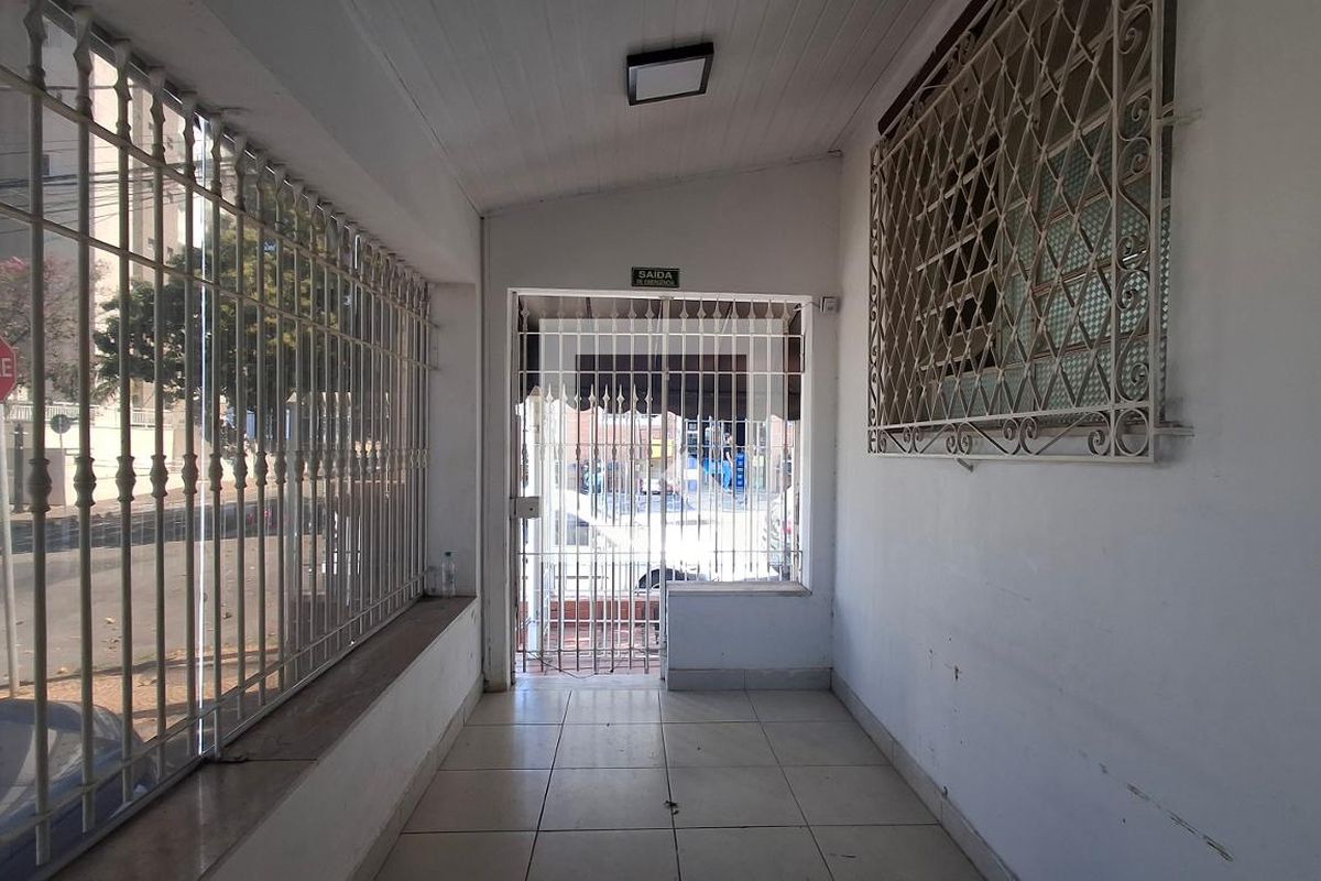 Casa à Venda - Taquaral, 3 Quartos,  306 m2 em , Campinas - sp | SoloBR