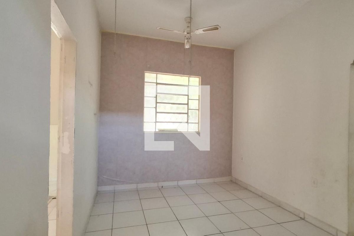 Casa à Venda - Taquaral, 3 Quartos,  306 m2 em , Campinas - sp | SoloBR