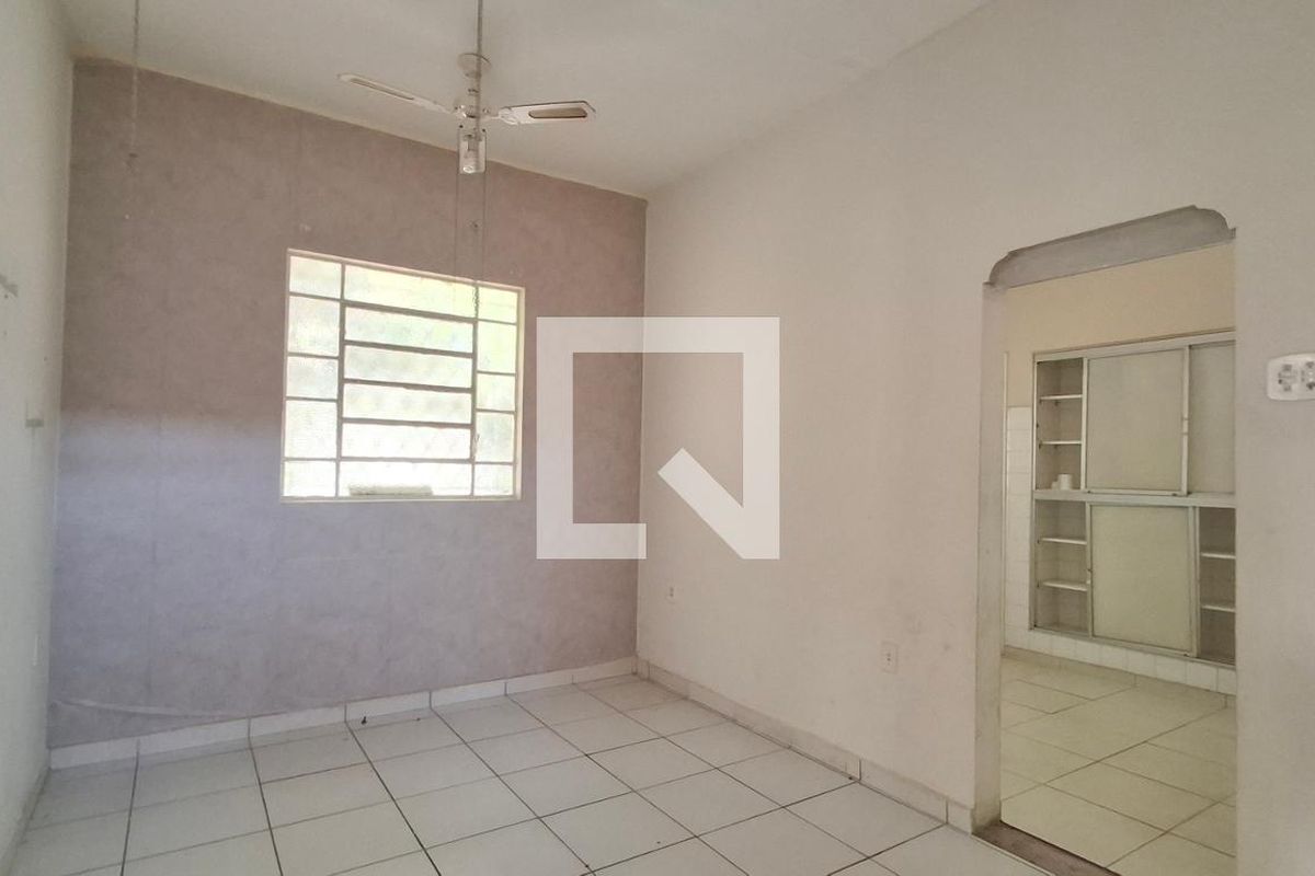 Casa à Venda - Taquaral, 3 Quartos,  306 m2 em , Campinas - sp | SoloBR