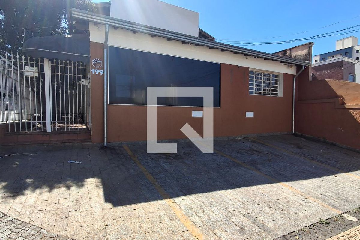 Casa à Venda - Taquaral, 3 Quartos,  306 m2 em , Campinas - sp | SoloBR