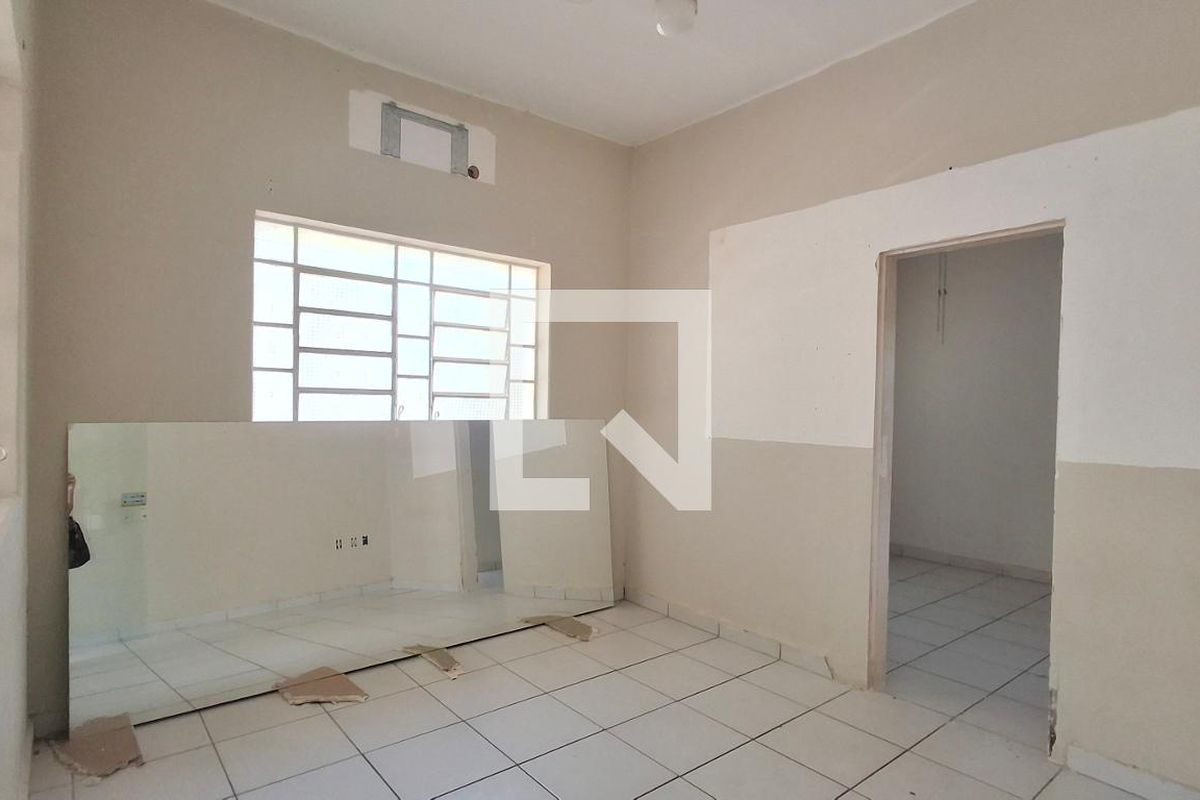 Casa à Venda - Taquaral, 3 Quartos,  306 m2 em , Campinas - sp | SoloBR