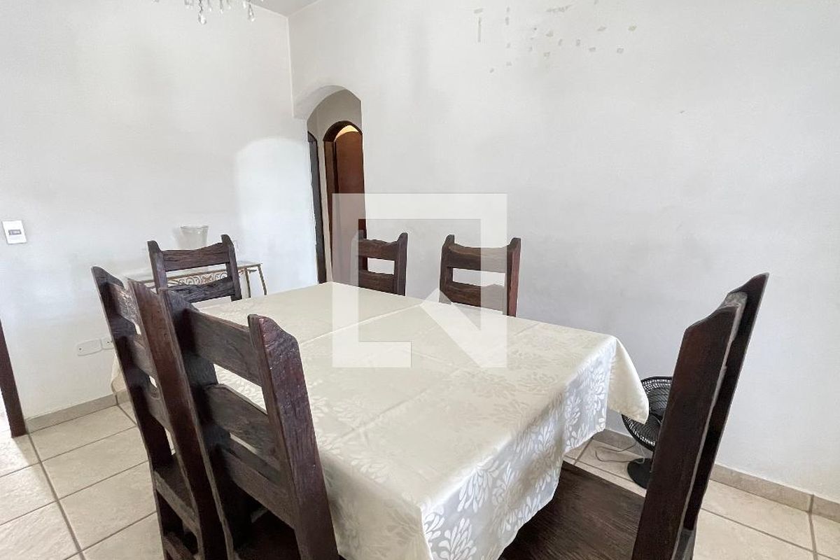 Casa, 6 quartos, 115 m² - Foto 9