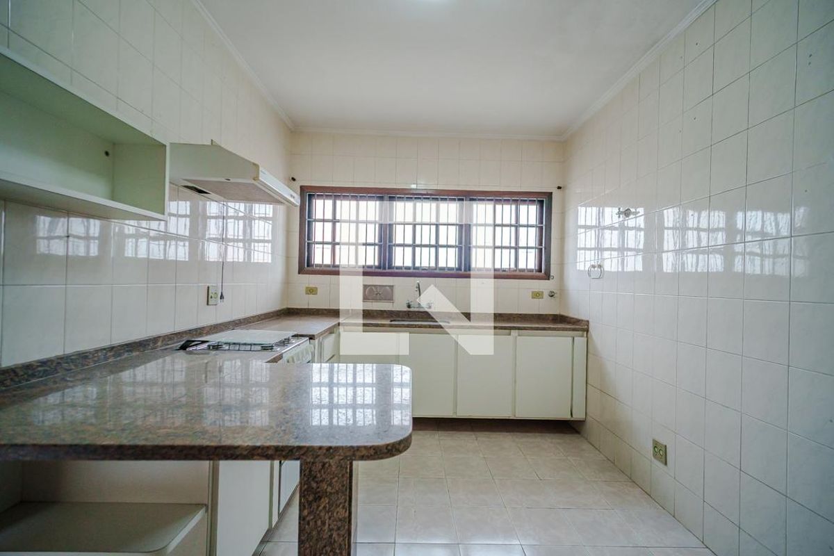 Casa, 4 quartos, 277 m² - Foto 47