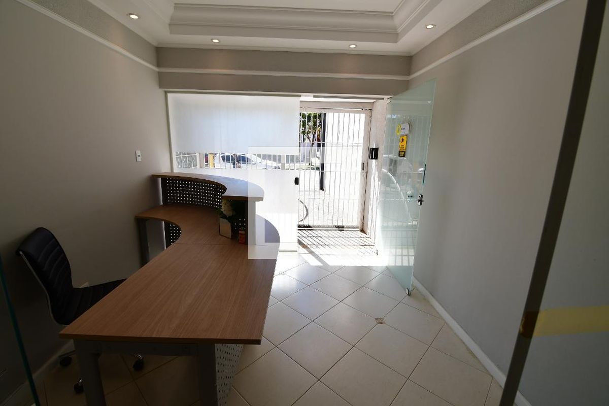 Casa à Venda - Jardim Flamboyant, 6 Quartos,  223 m2 em , Campinas - sp | SoloBR