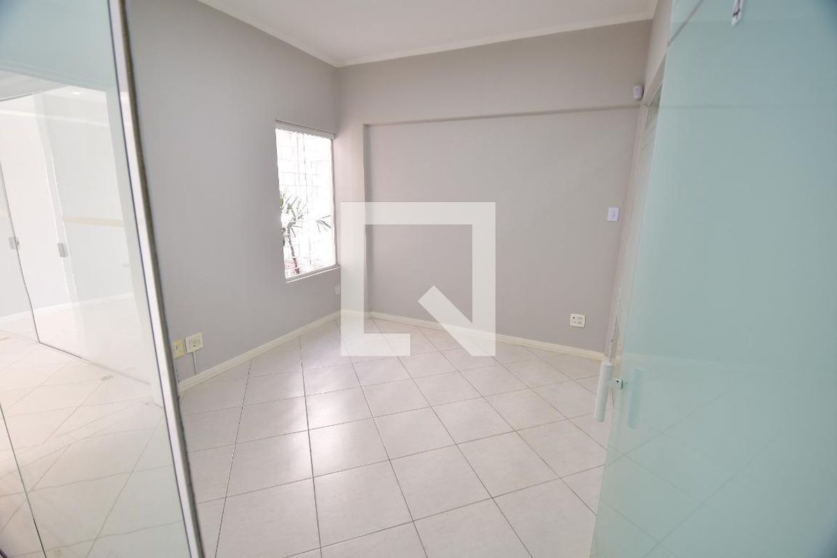 Casa à Venda - Jardim Flamboyant, 6 Quartos,  223 m2 em , Campinas - sp | SoloBR