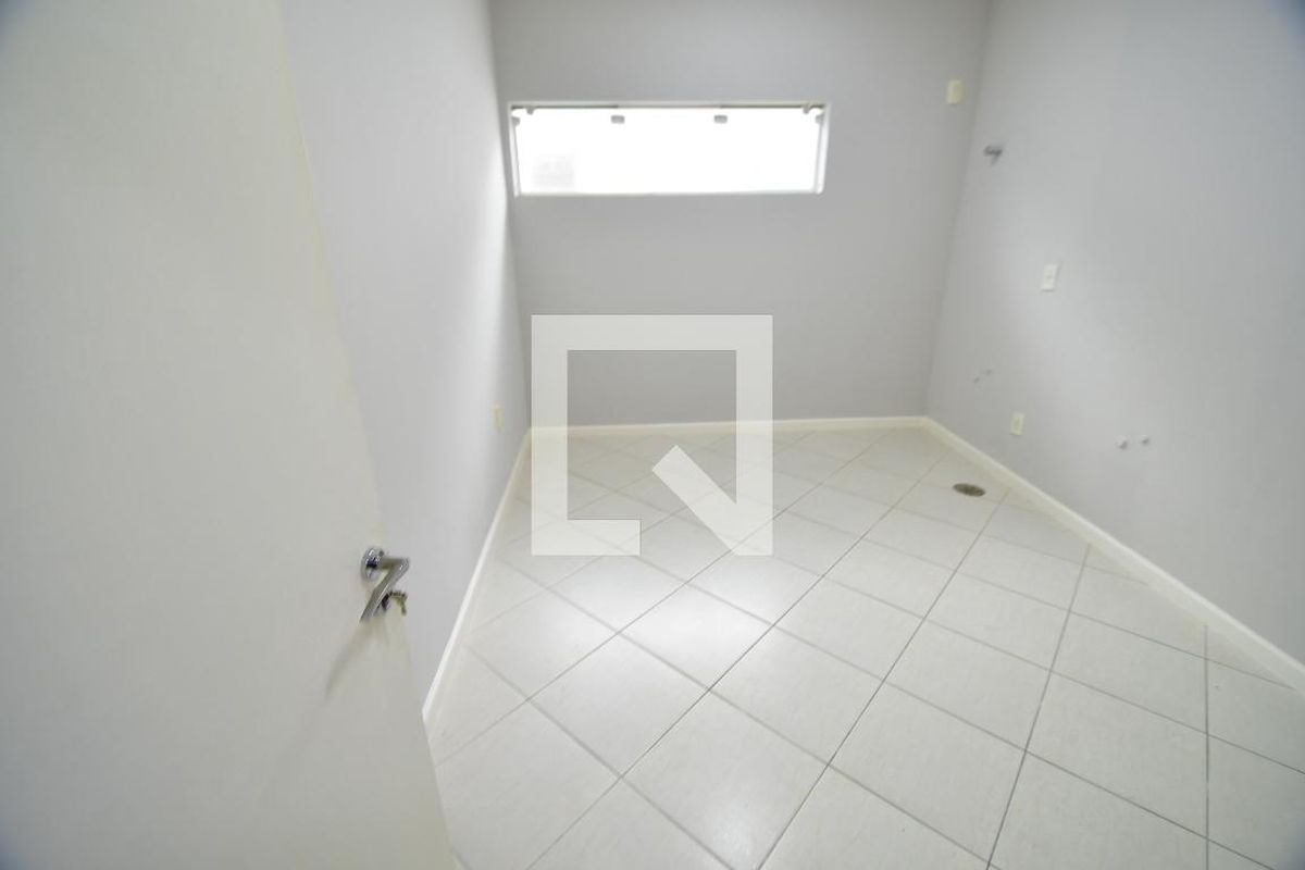 Casa à Venda - Jardim Flamboyant, 6 Quartos,  223 m2 em , Campinas - sp | SoloBR