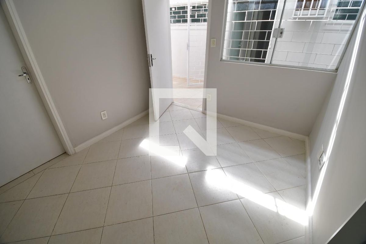 Casa à Venda - Jardim Flamboyant, 6 Quartos,  223 m2 em , Campinas - sp | SoloBR