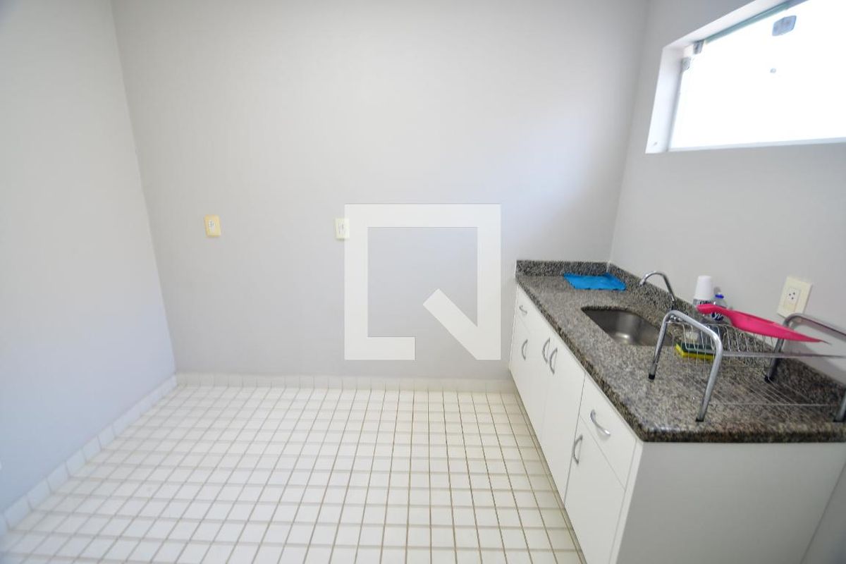Casa à Venda - Jardim Flamboyant, 6 Quartos,  223 m2 em , Campinas - sp | SoloBR