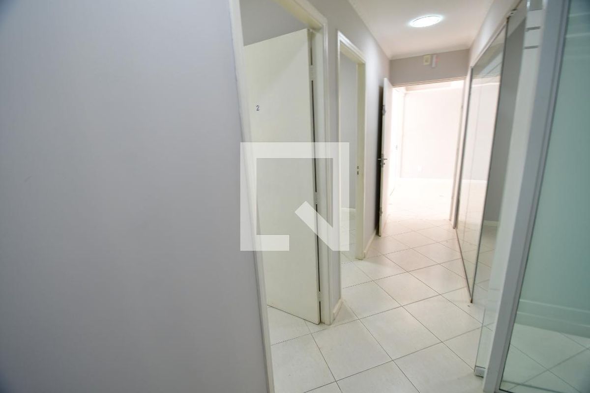 Casa à Venda - Jardim Flamboyant, 6 Quartos,  223 m2 em , Campinas - sp | SoloBR
