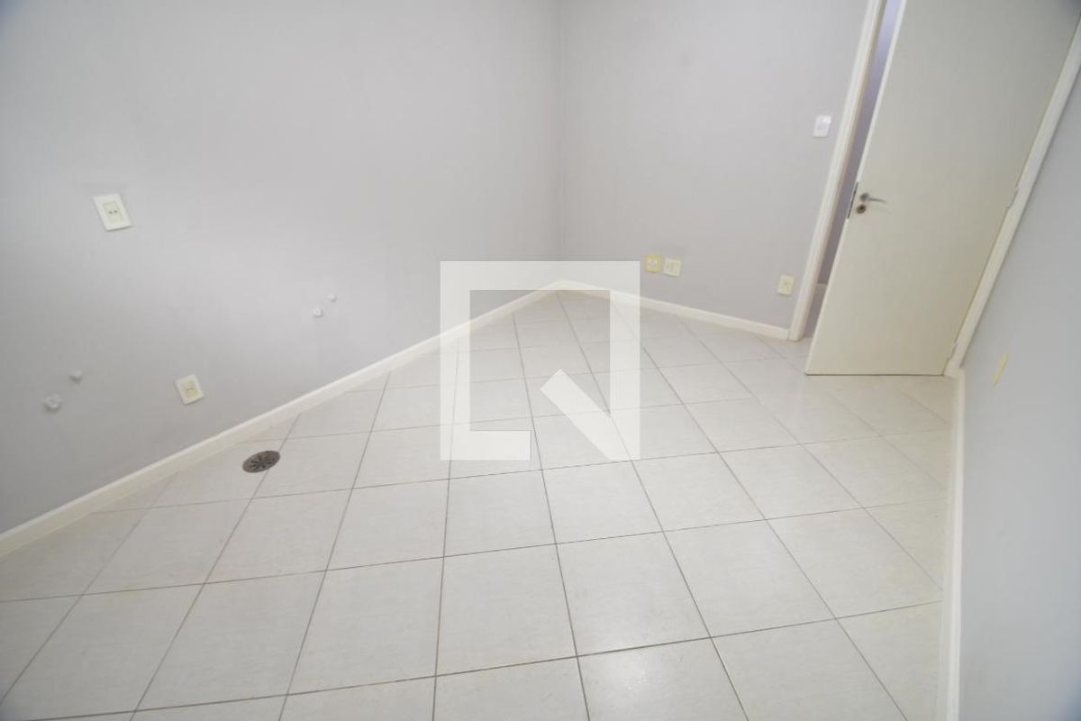 Casa à Venda - Jardim Flamboyant, 6 Quartos,  223 m2 em , Campinas - sp | SoloBR