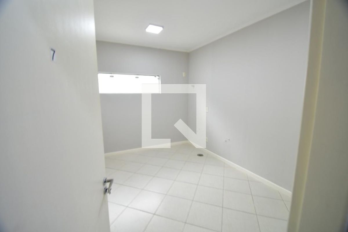 Casa à Venda - Jardim Flamboyant, 6 Quartos,  223 m2 em , Campinas - sp | SoloBR
