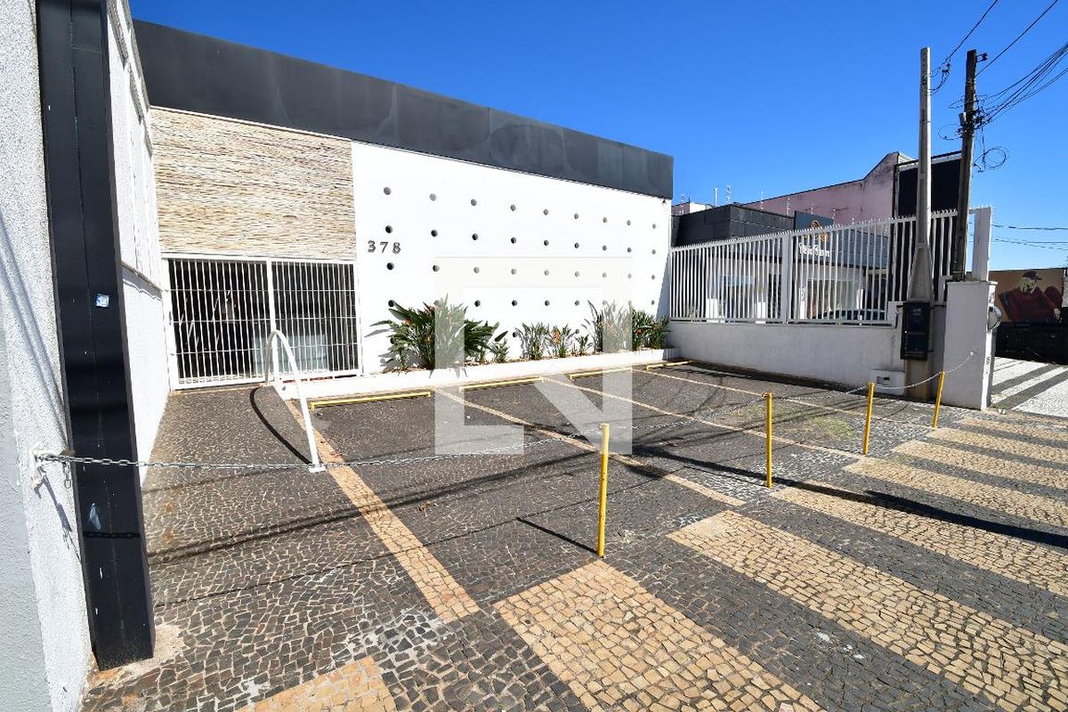 Casa à Venda - Jardim Flamboyant, 6 Quartos,  223 m2 em , Campinas - sp | SoloBR