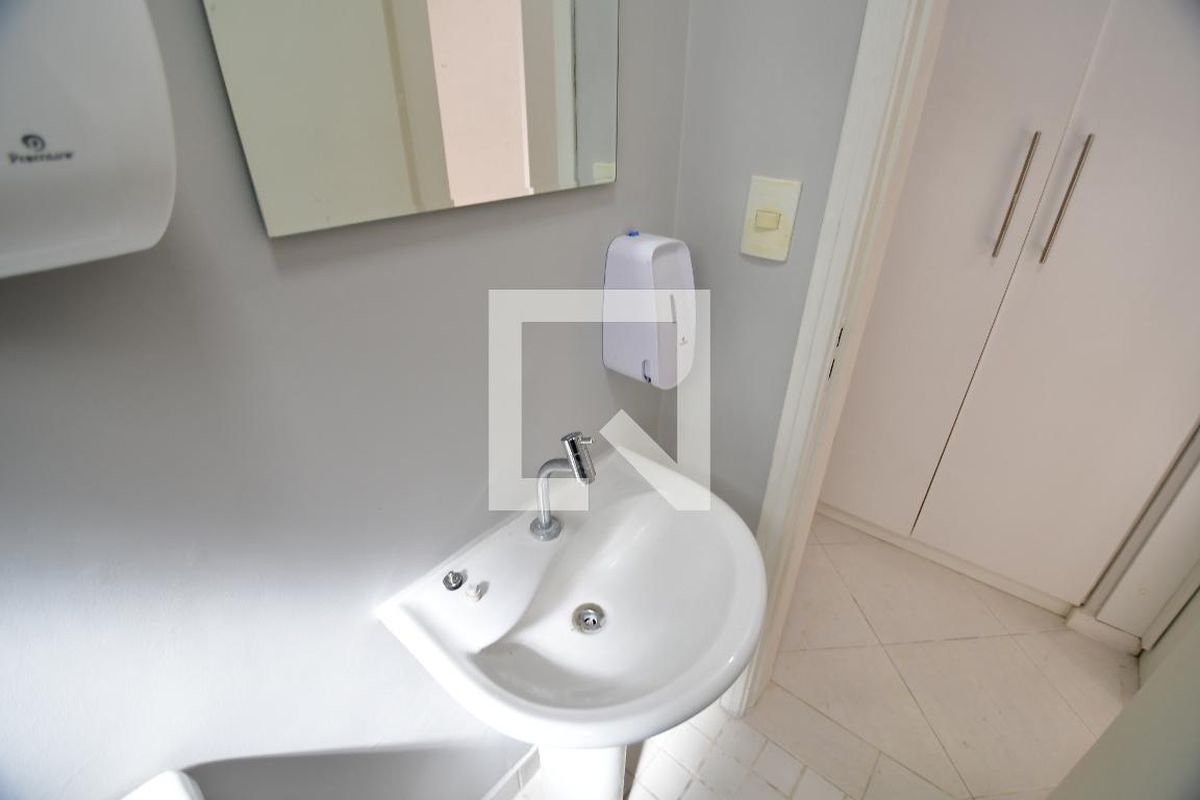 Casa à Venda - Jardim Flamboyant, 6 Quartos,  223 m2 em , Campinas - sp | SoloBR