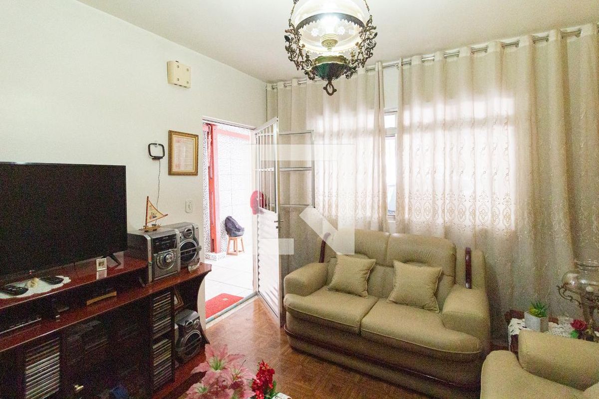 Casa, 4 quartos, 155 m² - Foto 1
