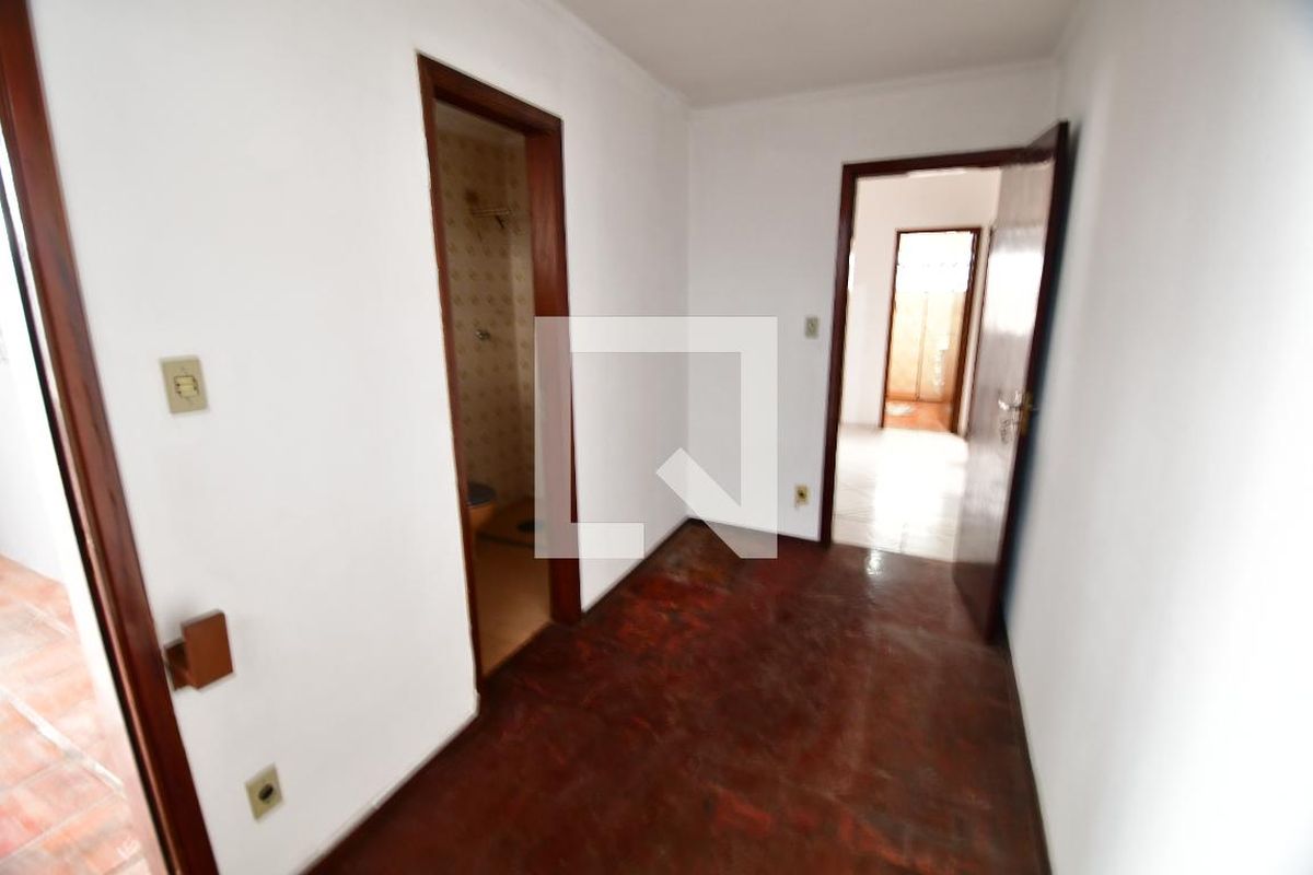 Casa à Venda - Jardim Santana, 3 Quartos,  282 m2 em , Campinas - sp | SoloBR