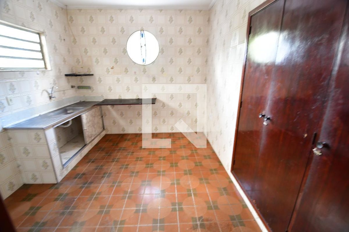 Casa à Venda - Jardim Santana, 3 Quartos,  282 m2 em , Campinas - sp | SoloBR