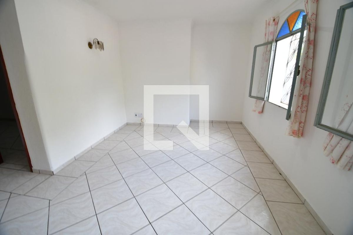 Casa à Venda - Jardim Santana, 3 Quartos,  282 m2 em , Campinas - sp | SoloBR
