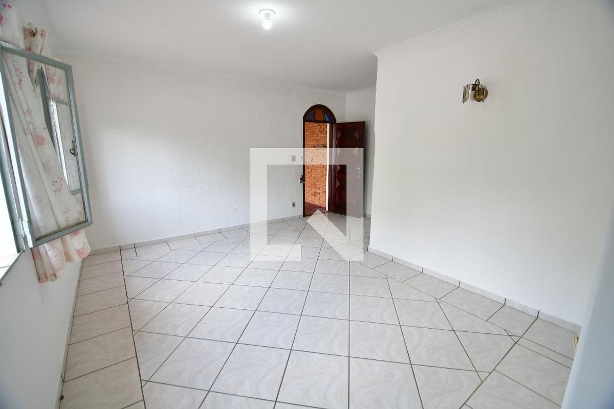 Casa à Venda - Jardim Santana, 3 Quartos,  282 m2 em , Campinas - sp | SoloBR