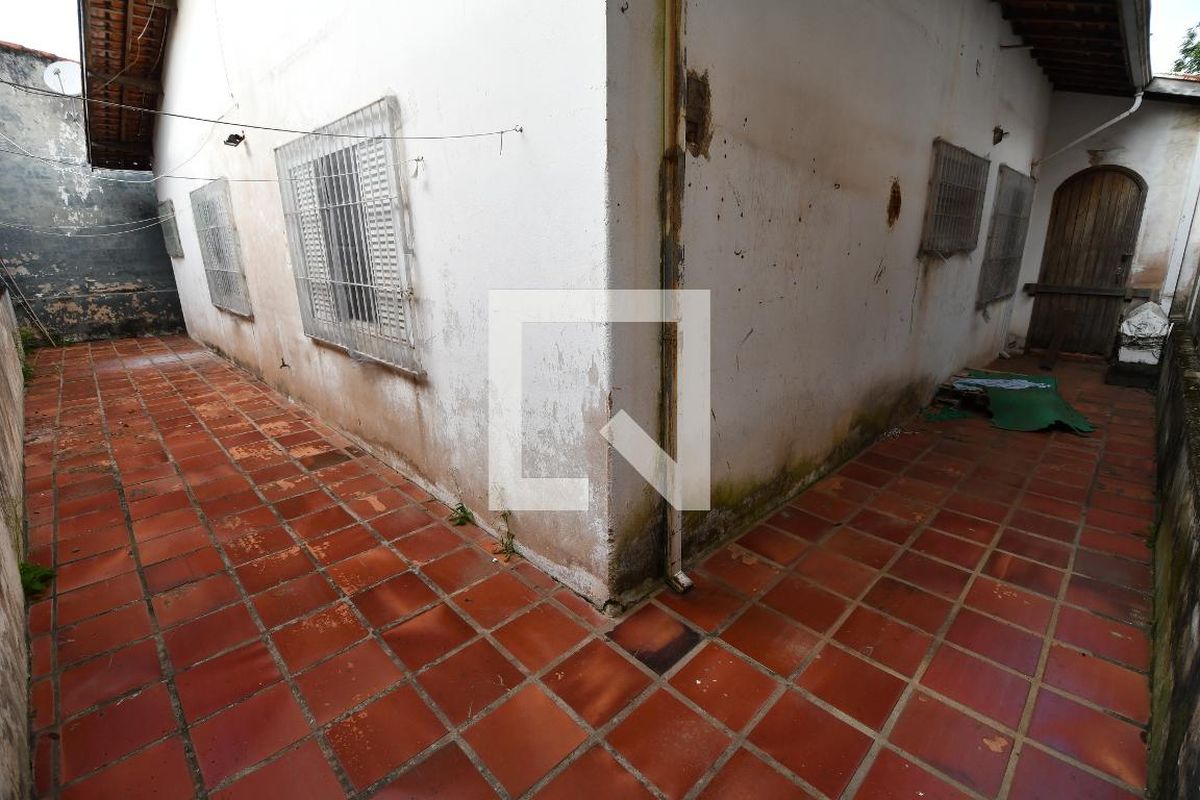 Casa à Venda - Jardim Santana, 3 Quartos,  282 m2 em , Campinas - sp | SoloBR
