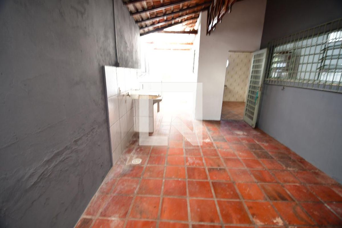 Casa à Venda - Jardim Santana, 3 Quartos,  282 m2 em , Campinas - sp | SoloBR