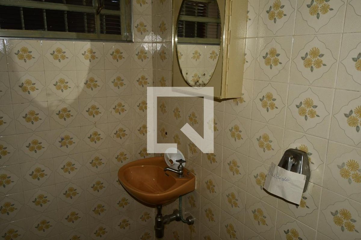 Casa à Venda - Jardim Santana, 3 Quartos,  282 m2 em , Campinas - sp | SoloBR