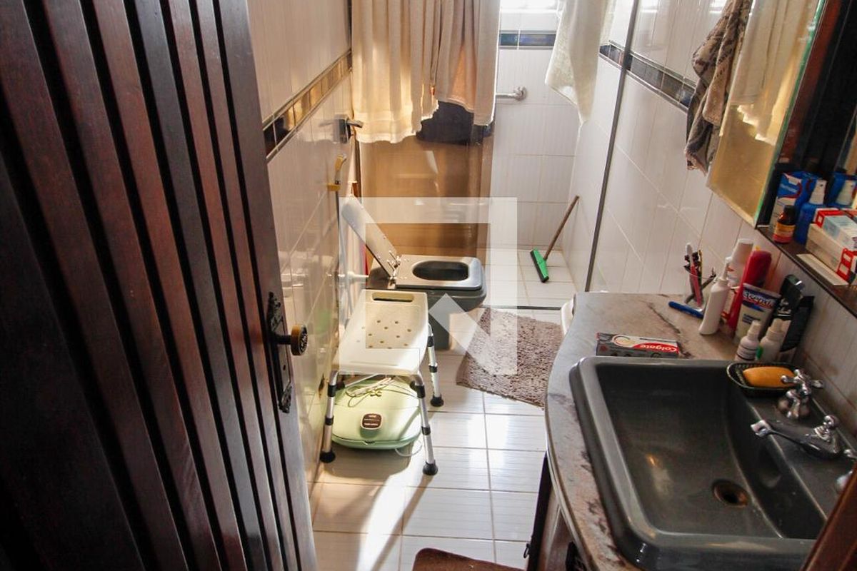 Casa à Venda - Guanabara, 6 Quartos,  359 m2 em , Campinas - sp | SoloBR