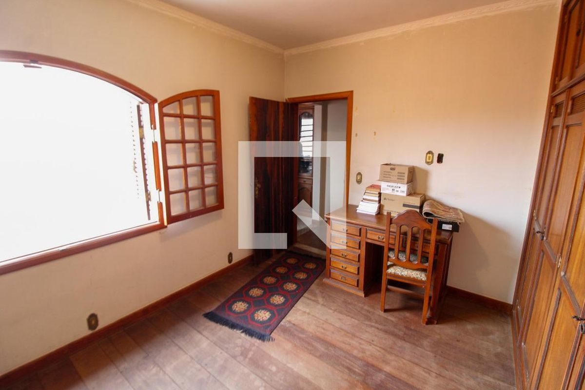 Casa à Venda - Guanabara, 6 Quartos,  359 m2 em , Campinas - sp | SoloBR