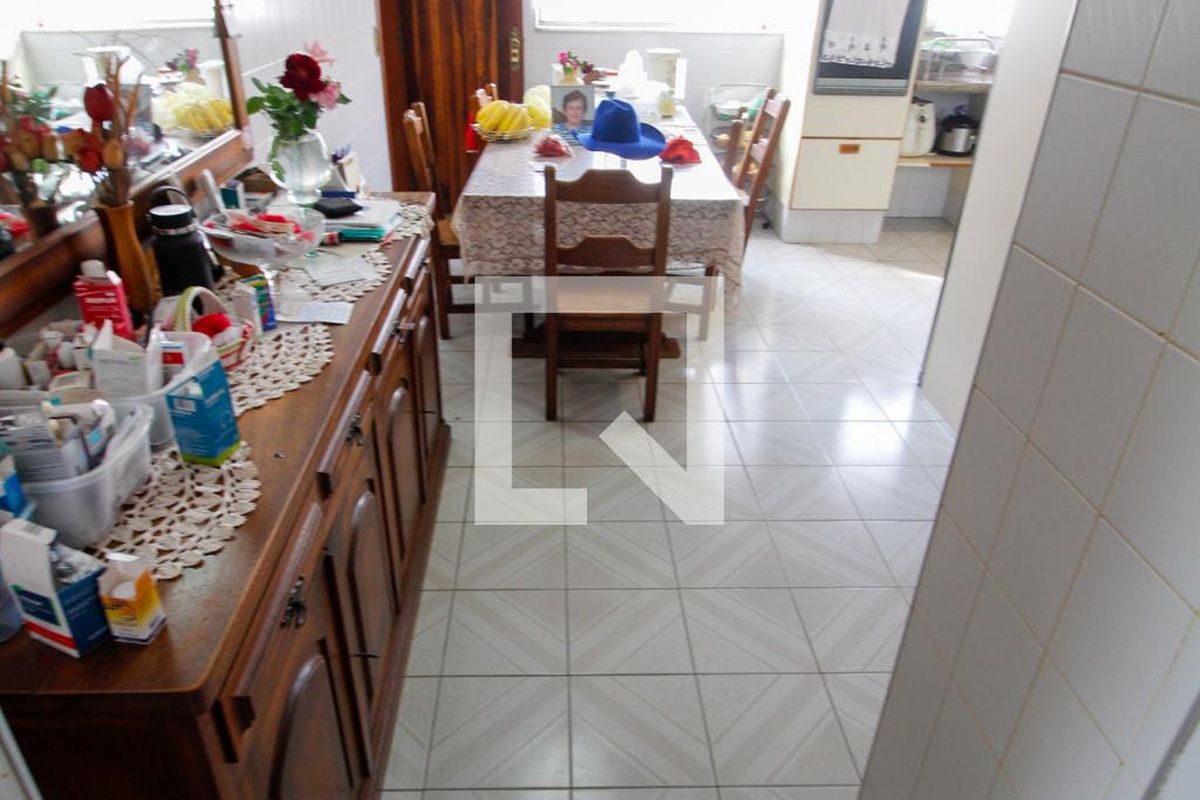 Casa à Venda - Guanabara, 6 Quartos,  359 m2 em , Campinas - sp | SoloBR