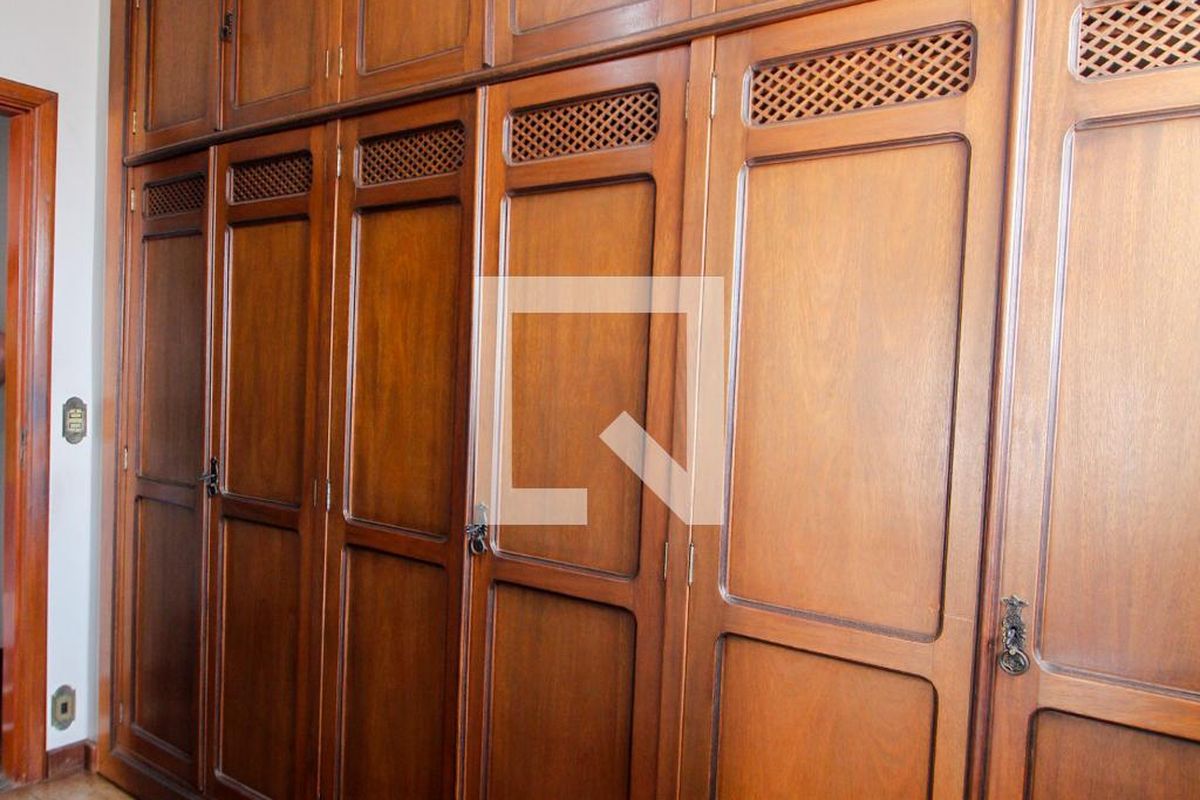 Casa à Venda - Guanabara, 6 Quartos,  359 m2 em , Campinas - sp | SoloBR